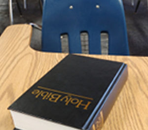 Students Bring Bibles to School in Protest…
