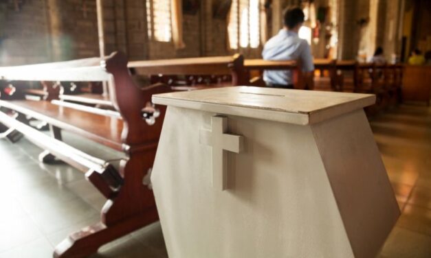 Poll: More Protestant pastors say the economy is hurting their churches