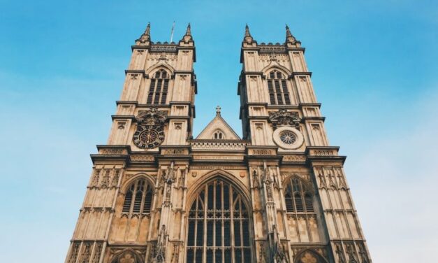 Westminster Abbey: a royal church with national significance